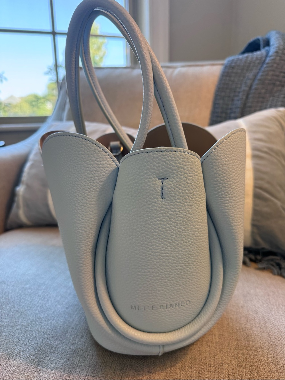 Melie Bianco Tulip Top-Handle Crossbody Tote - like new - Picture 5 of 11